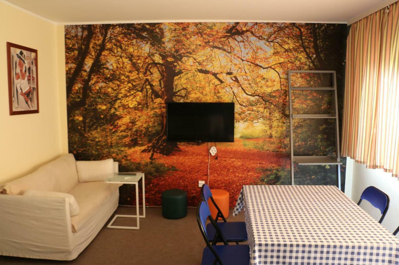Hostel Trajan ドニー・ミラノヴァツ エクステリア 写真